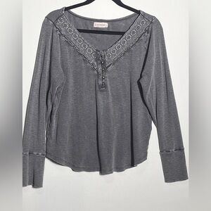 Lucky Brand L-XL Gray Rib Knit Top Long Sleeve Henley Slim Embroidered